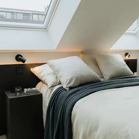 Raibu Hotel *